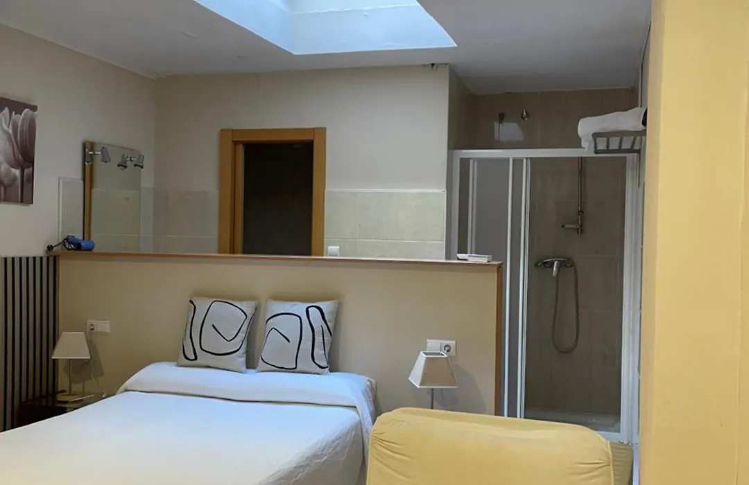 Hostal Ruiz-1